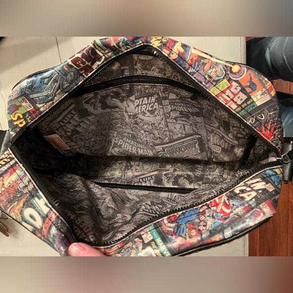 2 Marvel Comics bag (small pocketbook and travel bag) - Picture 11 of 13